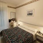 מלון Mediterraneo 3*