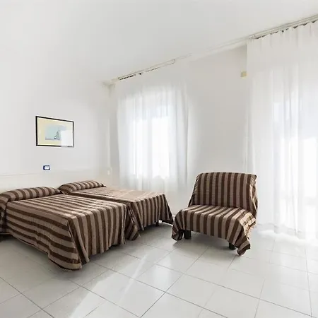 Hotel Mediterraneo Diano Marina