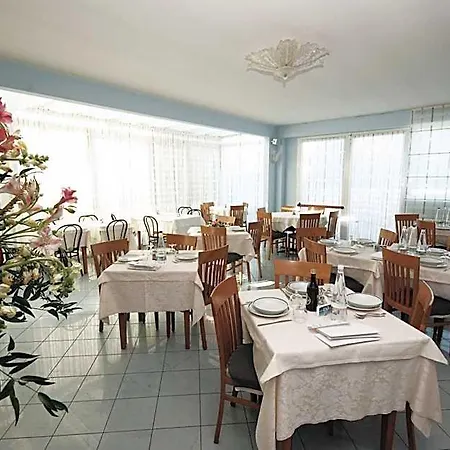 Mediterraneo Hotel Diano Marina